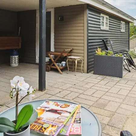 3 Bedroom Lovely In Allingabro