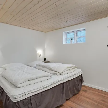 3 Bedroom Lovely In * Allingabro